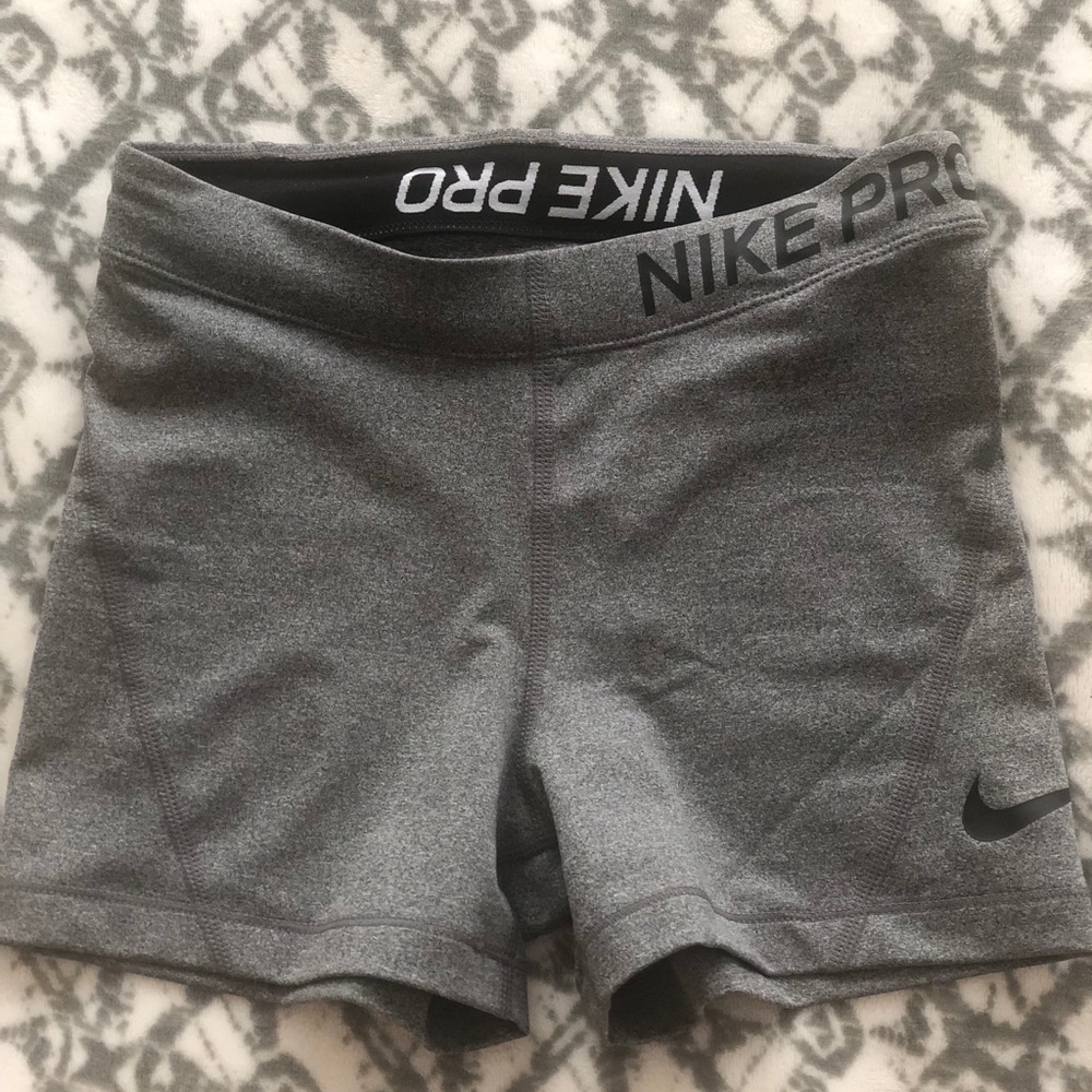 NWOT XS Nike Pro Shorts